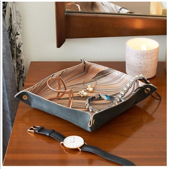 Tribe Alive Hand Marbled Leather Catchall Snap Valet Tray - Picture 2 of 8